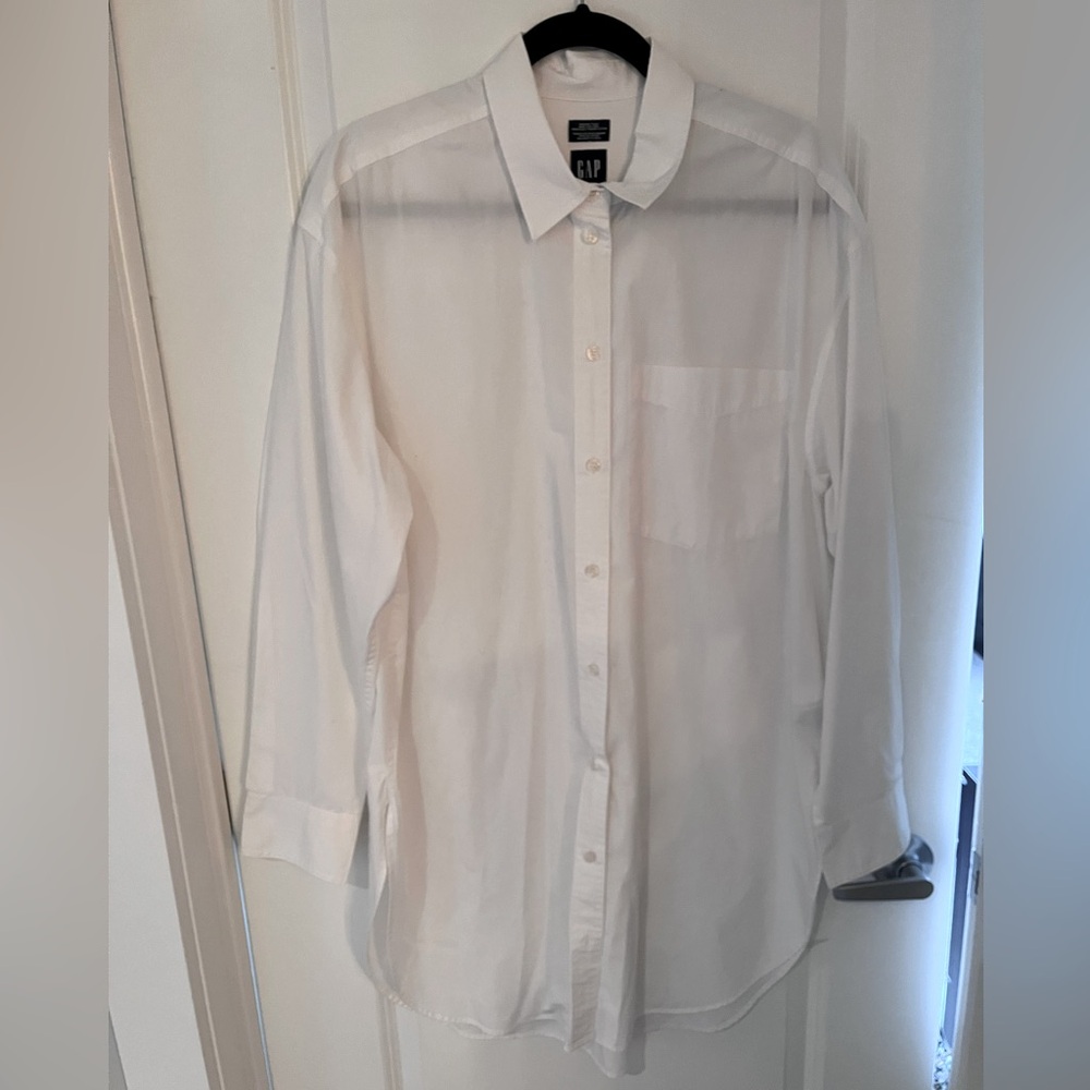 GAP weekend tunic button down shirt in white - organic cotton